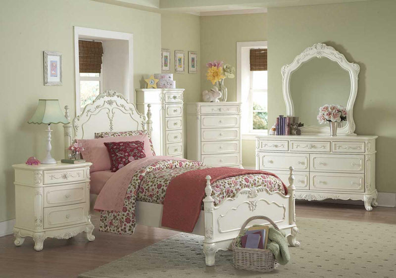 Cinderella Twin Poster Bed in Antique White